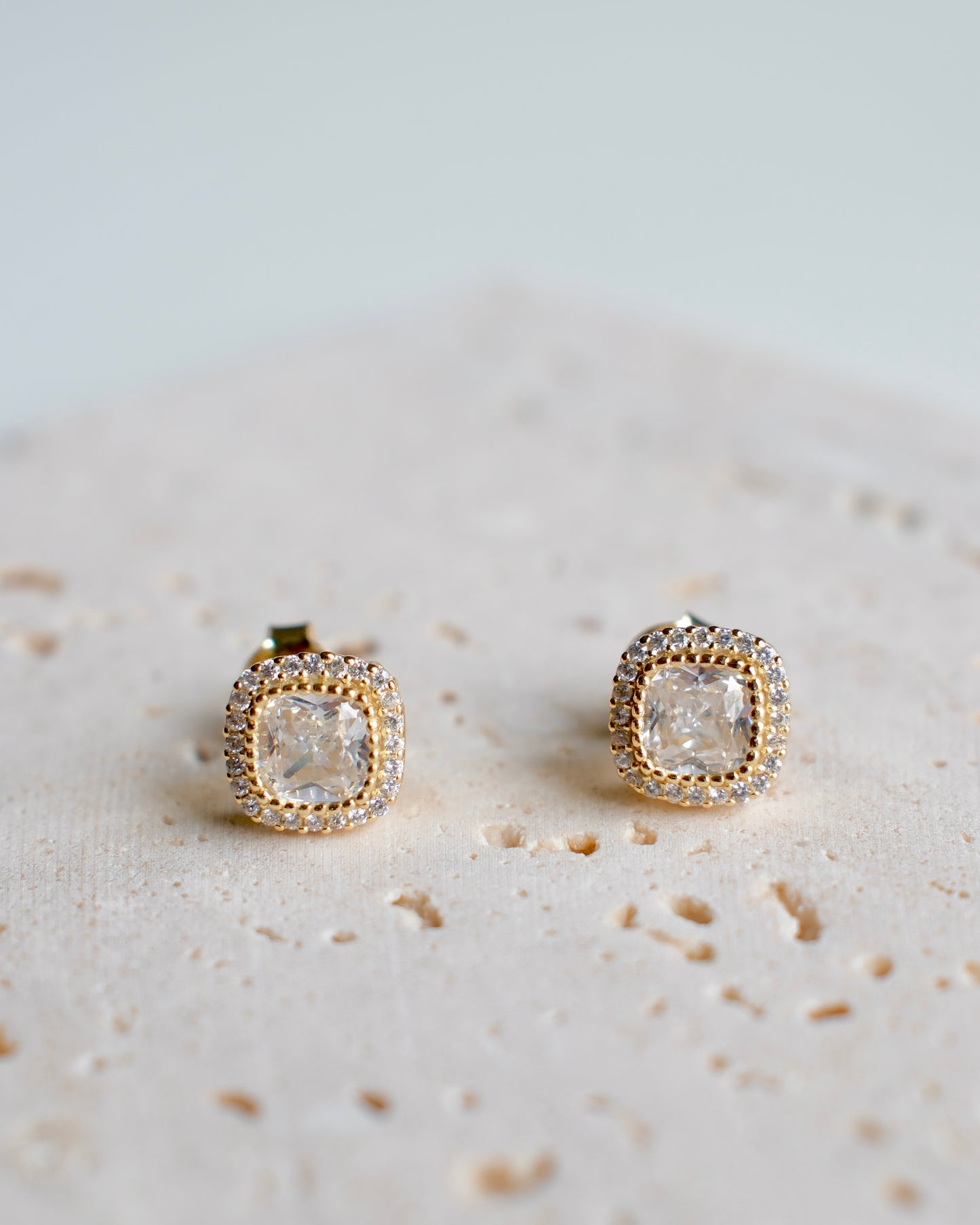 Brilliant Studs